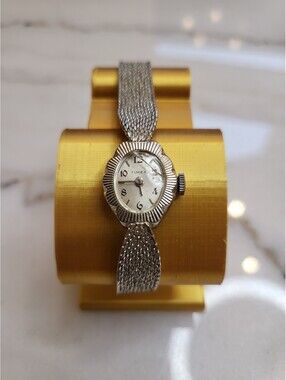 Vintage Timex Rhodium Pl. Bezel Silver Tone Wind Up Watch Working 19mm